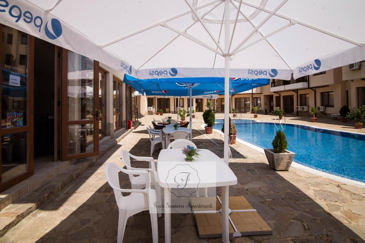 Four Seasons Apartment - Oasis Beach Resort Bliznatsi Dış mekan fotoğraf